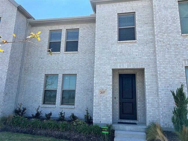 Foto del edificio - 2837 Jacaranda Dr