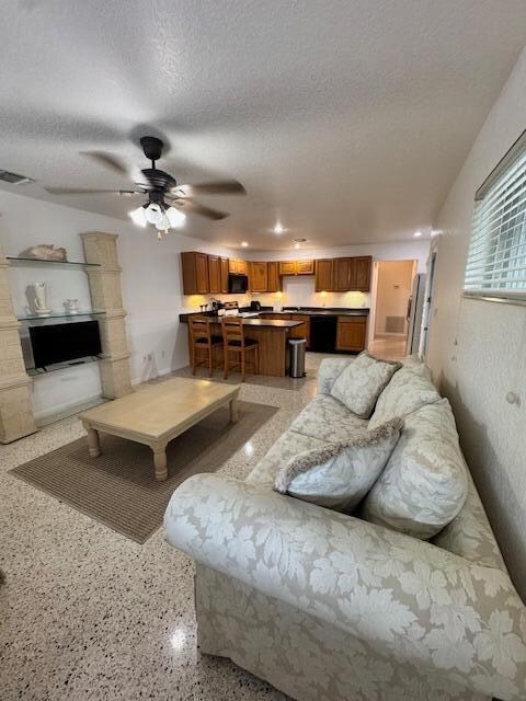 Foto del edificio - 1211 Seaway Dr
