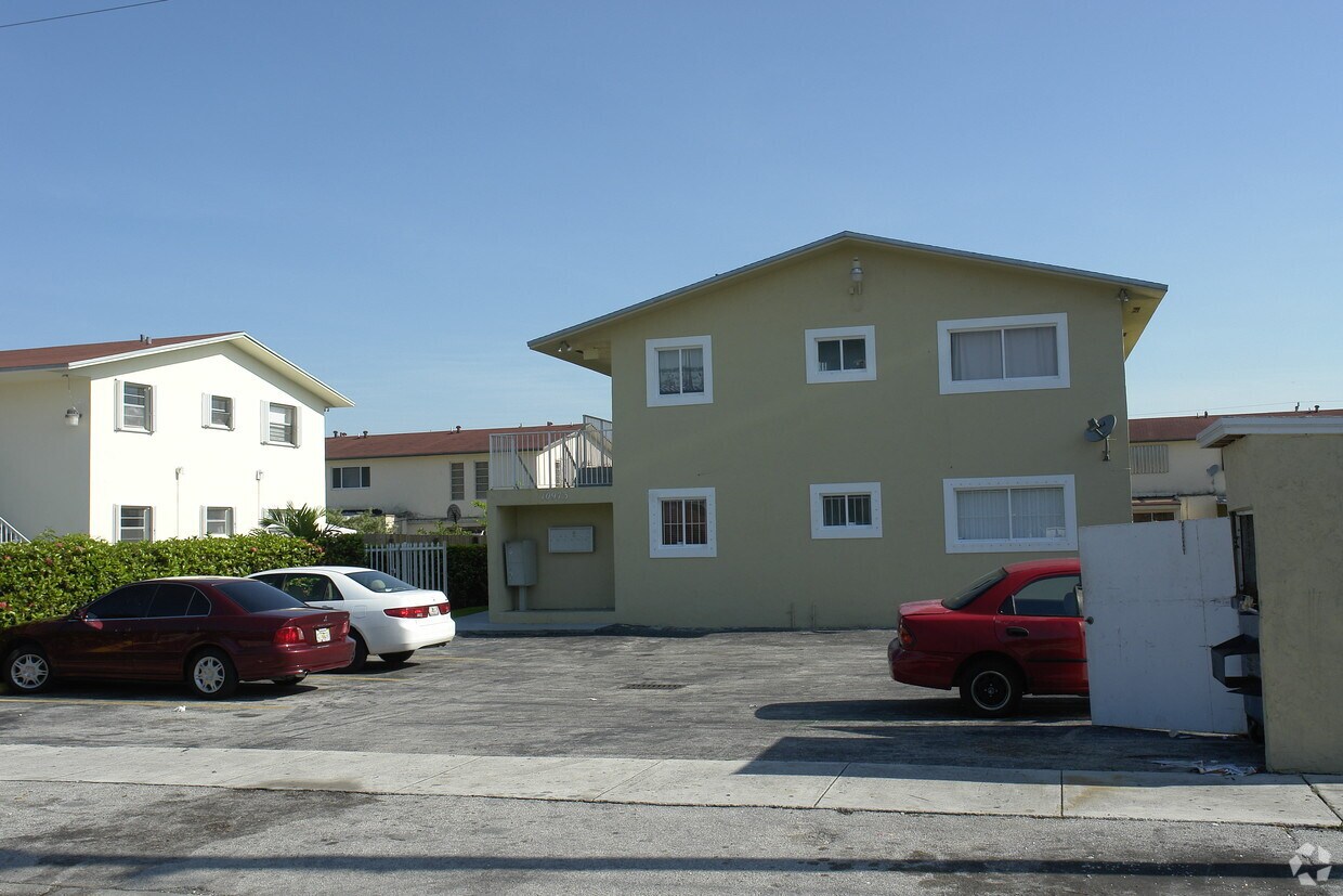 Foto del edificio - 10973 SW 4th St