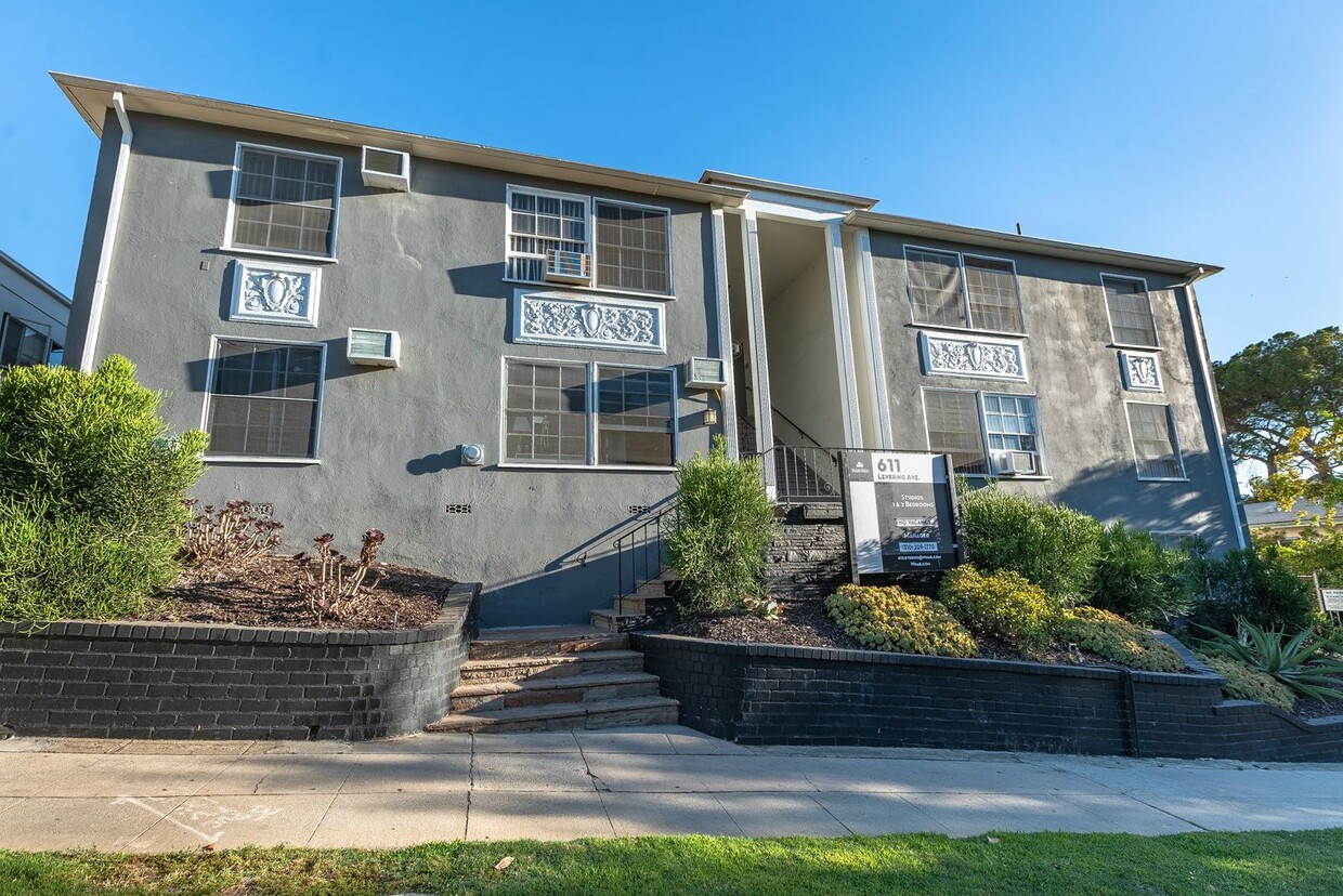 Foto principal - 611 Levering Ave