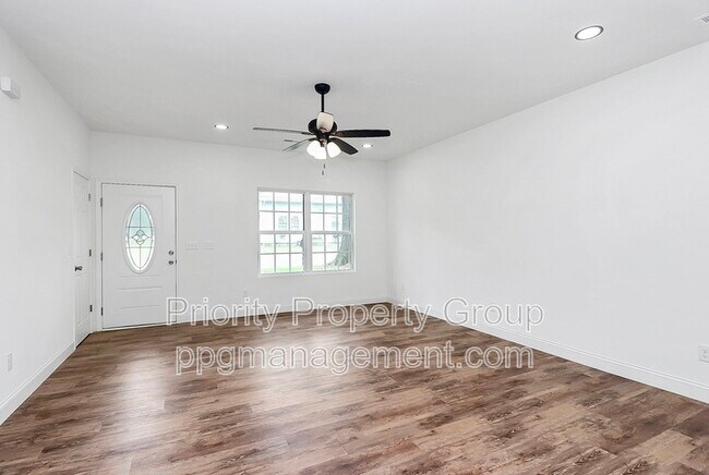 Foto del edificio - 904 Warren St