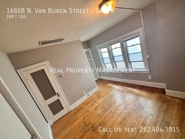 Foto del edificio - 1686 N Van Buren St