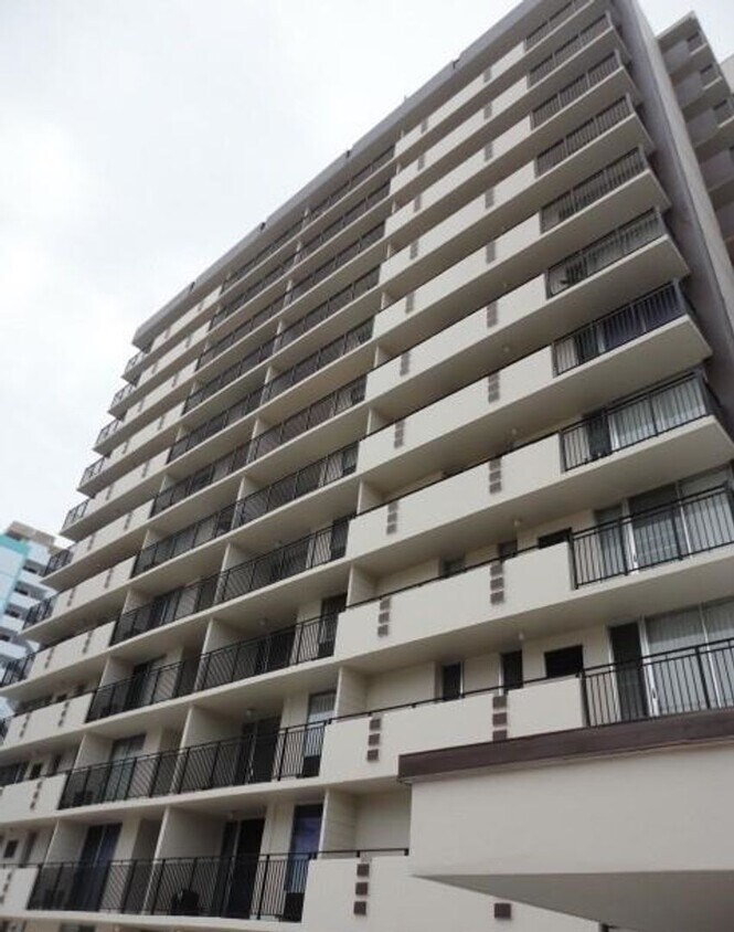 Central Location. Penthouse Condo. Split AC - Central Location. Penthouse Condo. Split AC