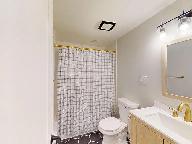 Foto del edificio - 107 Hickory Rd