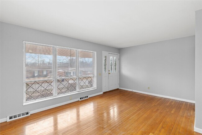 Foto del edificio - 4645 Tauneybrook Dr