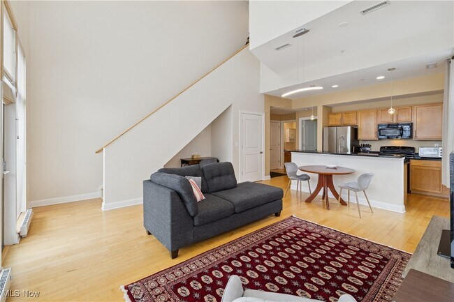 Foto del edificio - 55 E College St