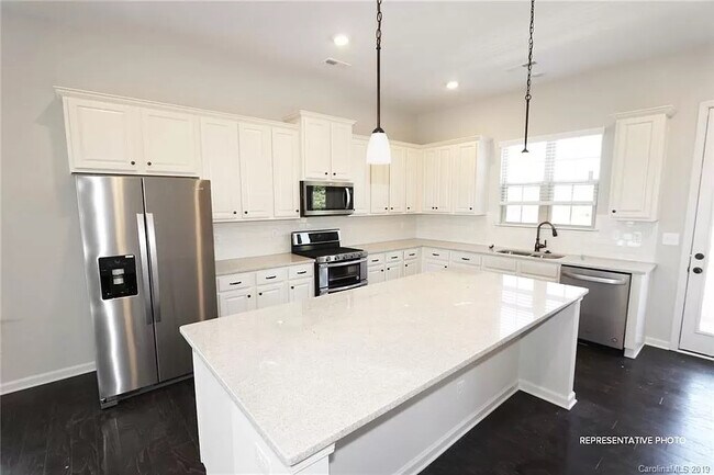 Foto del edificio - Room in Townhome on Ainslie Downs St