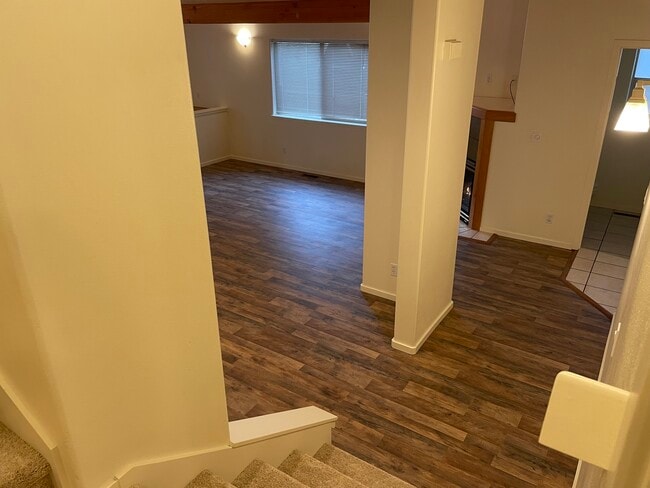 Building Photo - 1755 NE Lotus Dr