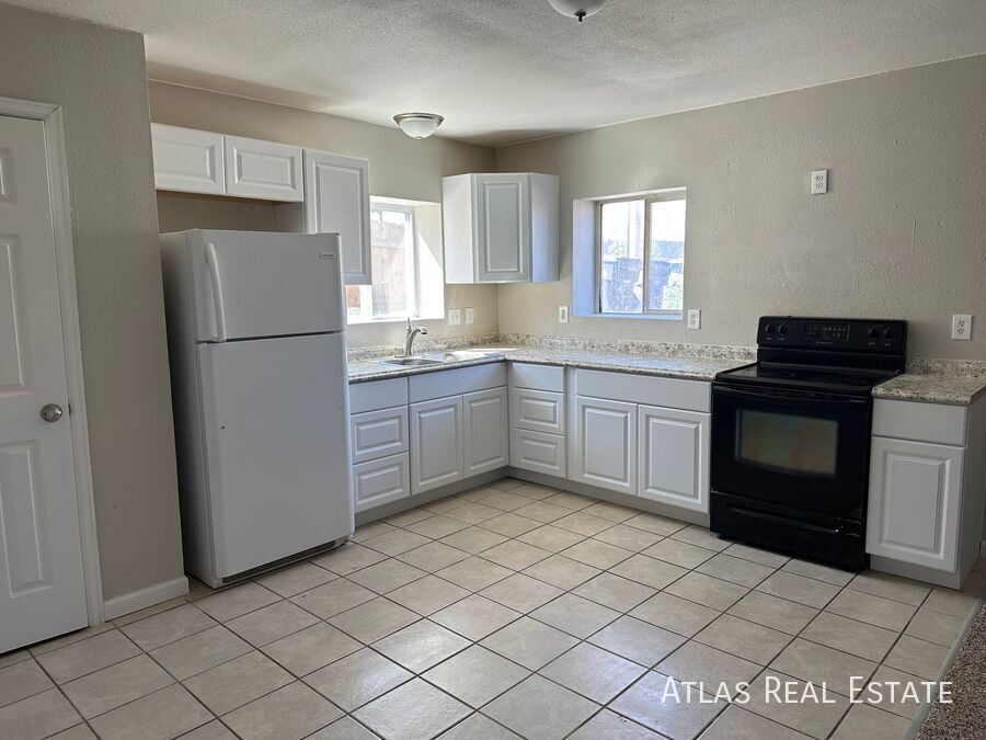 Primary Photo - Charming Upper-Level Unit in North Denver ...