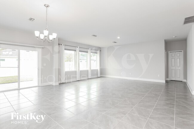 Building Photo - 12069 Bridgehampton Rd