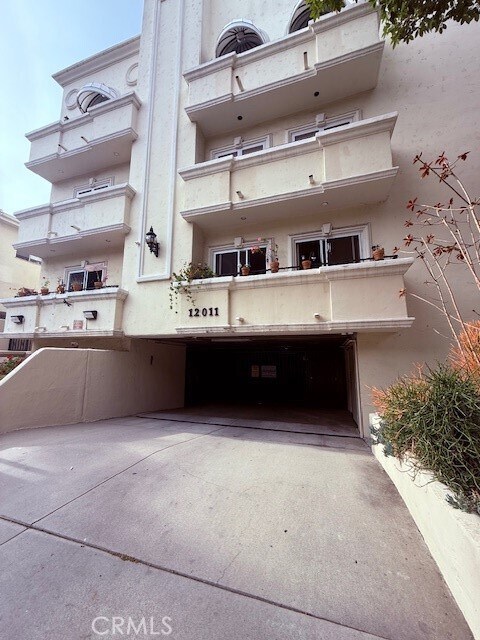 Foto del edificio - 12011 Goshen Ave