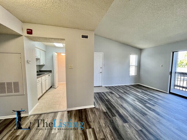 Foto del edificio - 3732 Idlebrook Cir