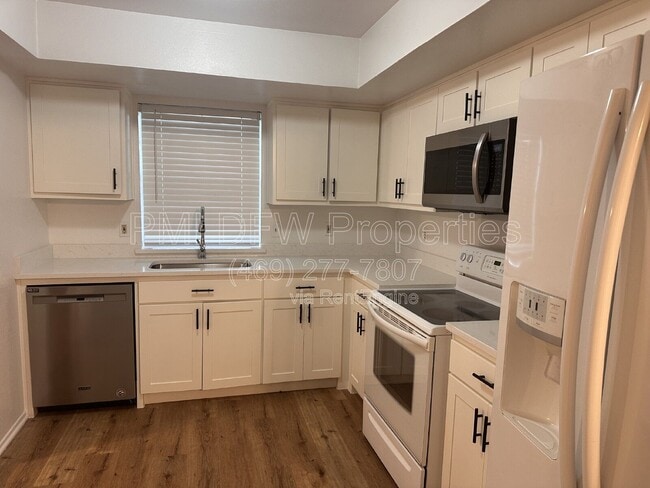 Photo - 1818 Andover Dr House