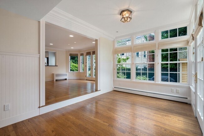 Foto del edificio - 232 Brattle St