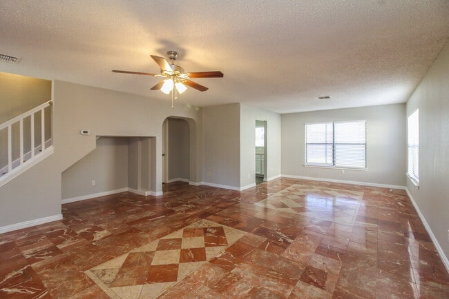 Building Photo - 3153 Pine Valley Dr