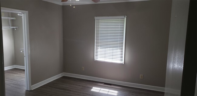Foto del edificio - 2308 Woodlawn Rd