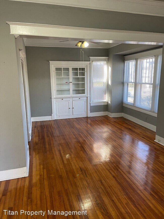 Building Photo - 2 br, 1 bath House - 201 E North St.