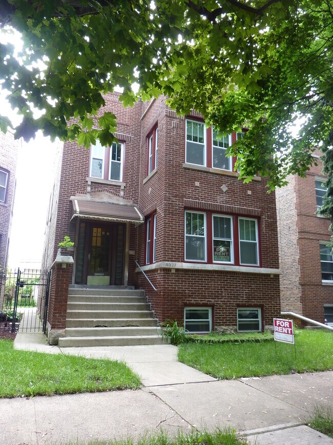 Foto del edificio - 4037 N Long Ave