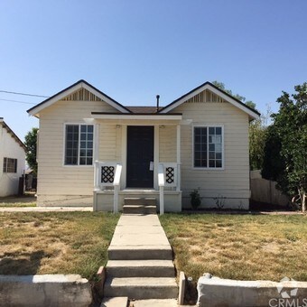 Primary Photo - 458 W L St