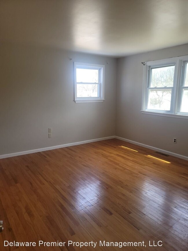 Building Photo - 4 br, 2.5 bath House - 3311 Altamont Drive
