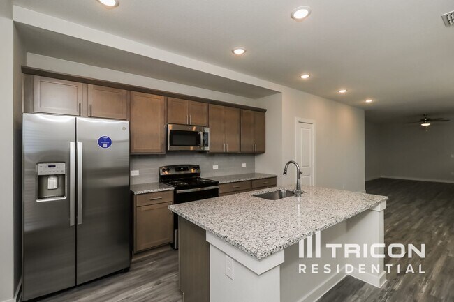 Building Photo - 605 Raglands Rd