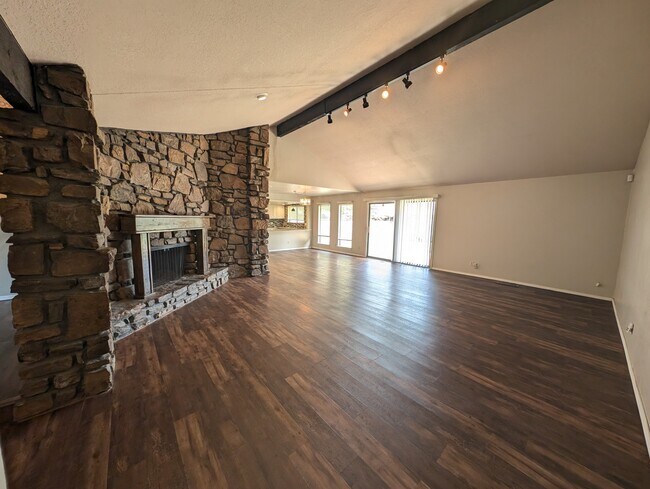 Foto del edificio - 8440 E 64th Pl