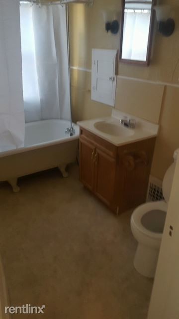 Building Photo - 1 br, 1 bath Apartment - 125 N Mason St # 2