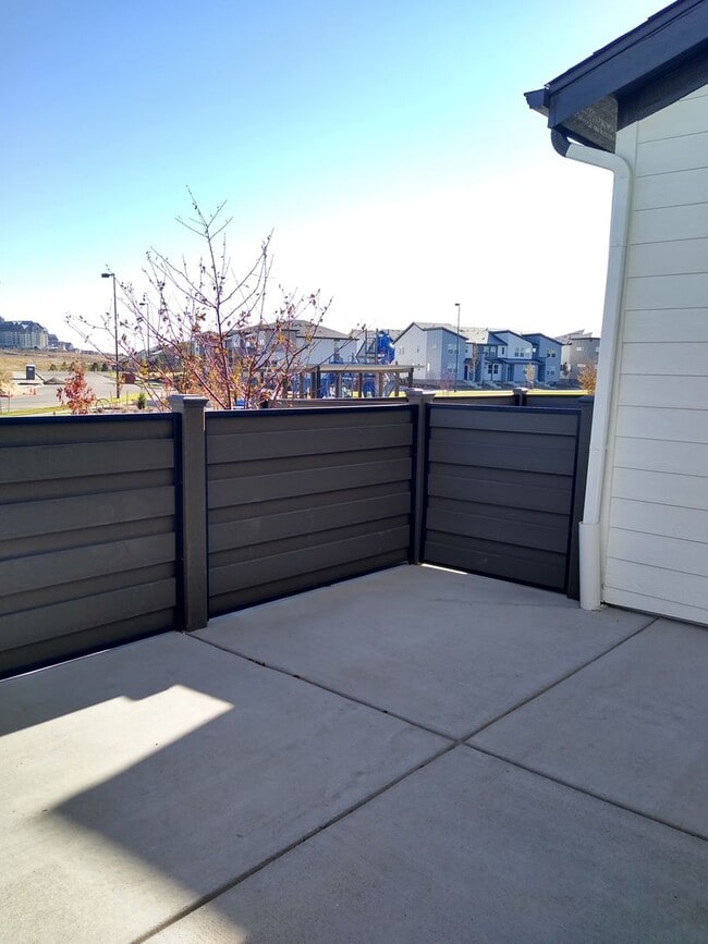 Foto del edificio - Stunning 4 Bed 2.5 Bath Townhome in Altair...