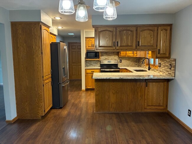 Building Photo - 1006 Woodland Ct