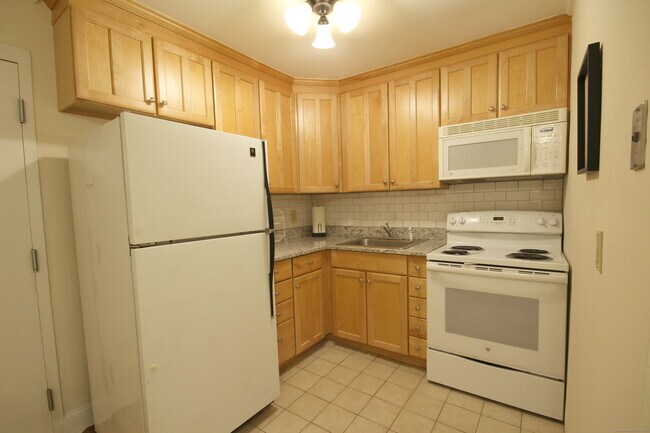 Foto del edificio - 637 Cove Rd