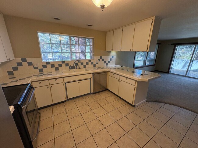Foto del edificio - 20766 Canterbury Ct