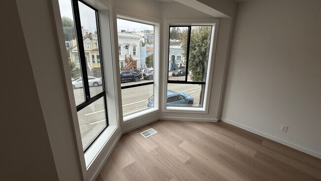 Photo - 1630 Oakdale, Ave. Apartment