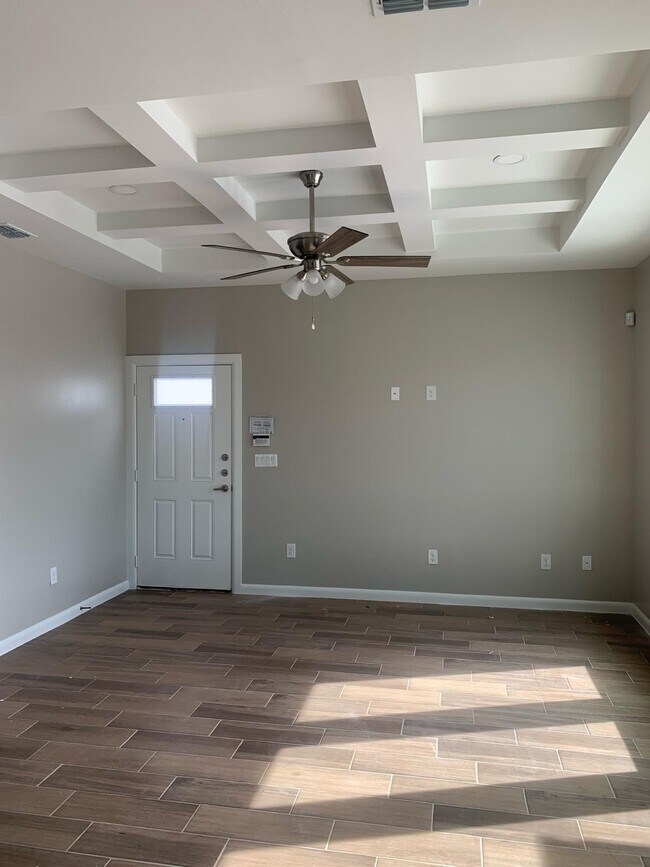 Foto del edificio - 5202 N Crown Pt