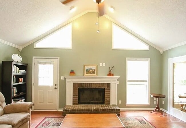 Building Photo - 397 Greenwich Dr