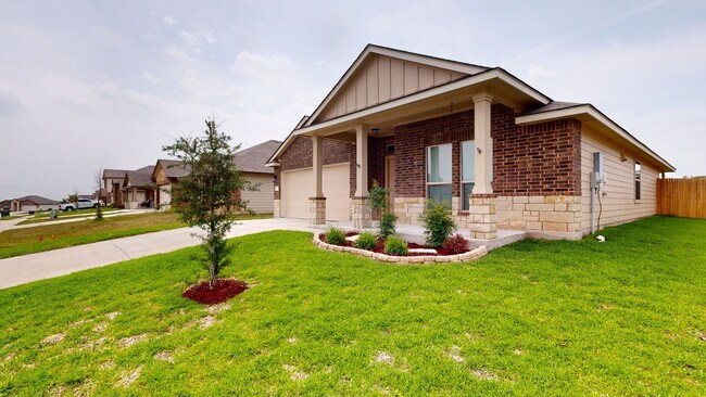 Foto del edificio - 2 WEEKS FREE RENT + $1,750 A MONTH!