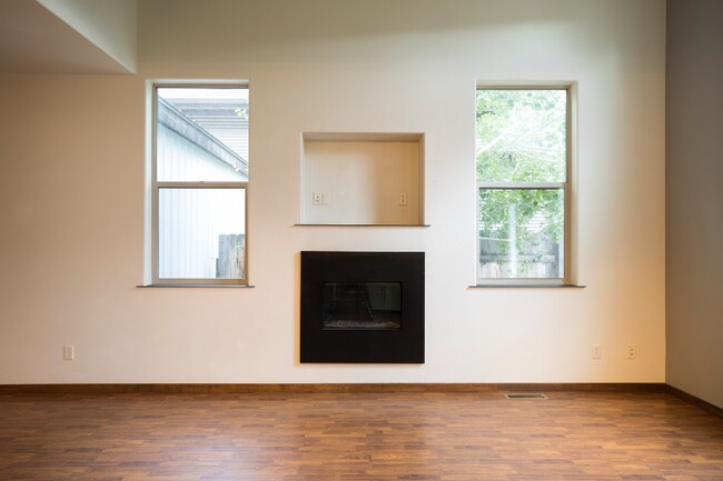 Foto del edificio - 4234 Cover St