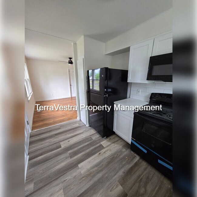 Foto del edificio - Renovated 3 Bed in Upper Deerfield