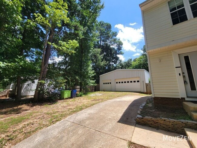 Building Photo - 2305 Hoot Owl Ct