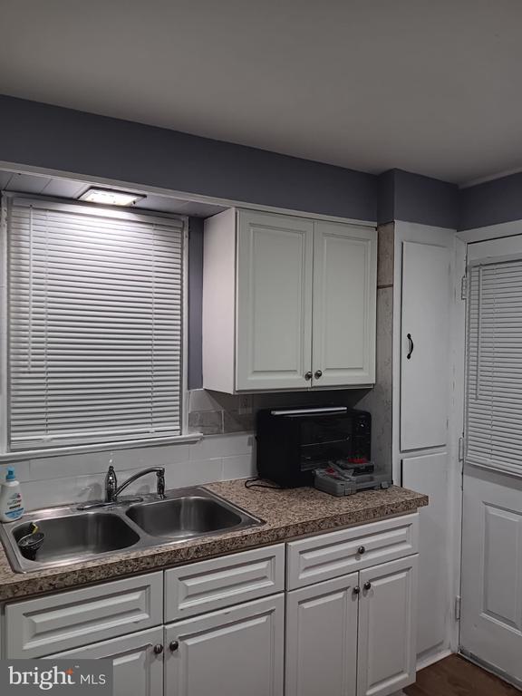 Foto del edificio - 657 Pine Hill St