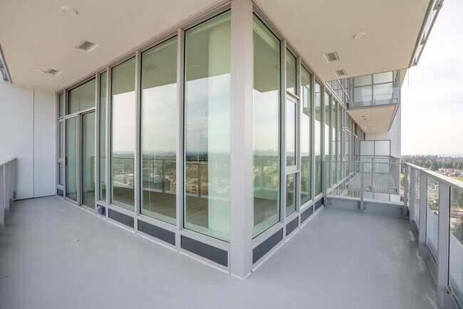 Photo du bâtiment - 2 - Bed + 2 - Bath Condo for Rent in Surrey!