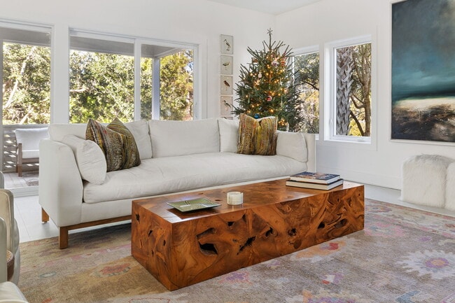 Foto del edificio - 508 E Huron Ave