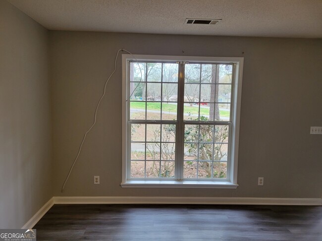 Foto del edificio - 6205 Sweetgum Trail