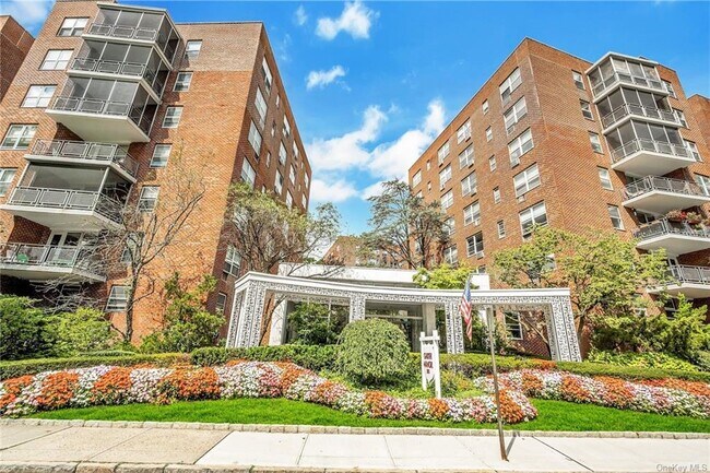 Foto del edificio - 281 Garth Rd