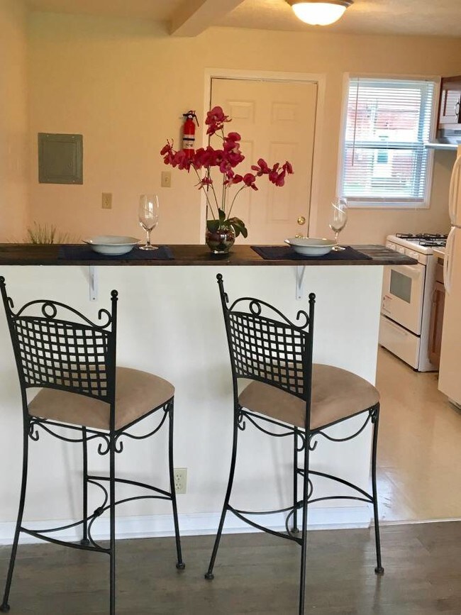 Building Photo - 2324 Dawson St