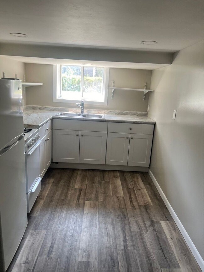 Building Photo - 3329 Michigan St