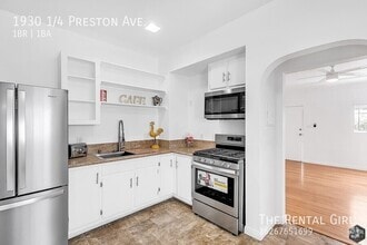 Building Photo - 1930 1/4 Preston Ave