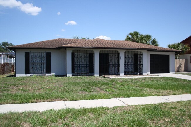 Foto del edificio - Charming Home in a Prime Location – Update...
