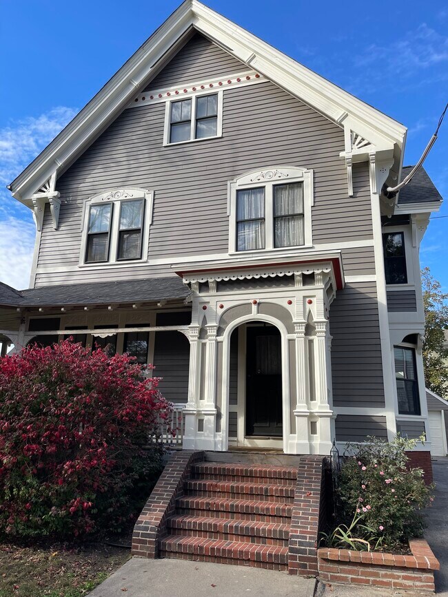 Foto del edificio - 69 Adelaide Ave
