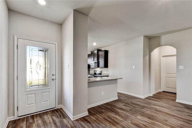 Building Photo - 121 Declaration Ln