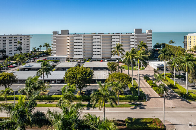 Foto del edificio - Naples Continental